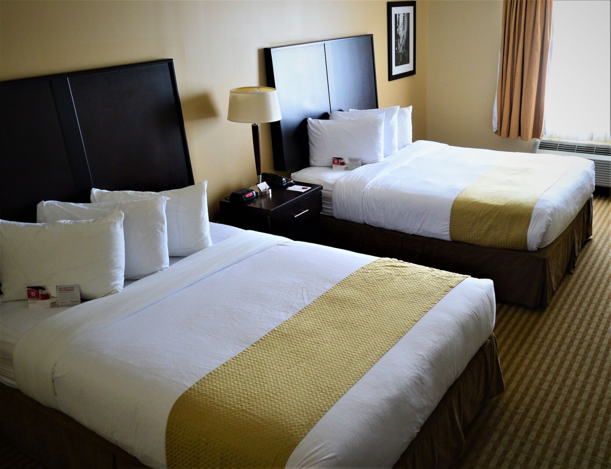 Ramada By Wyndham Cold Lake Exterior foto